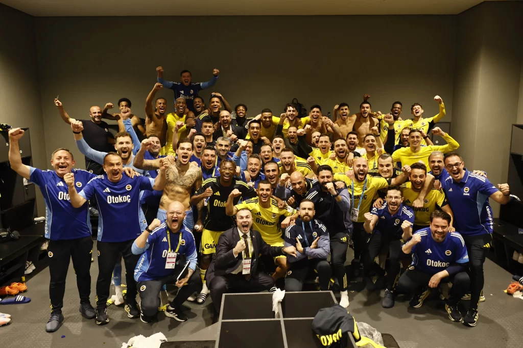 Fenerbahçe Beşiktaş 3-2, Fenerbahçe, Beşiktaş, Domenico Tedesco, Jhon Duran, Süper Lig, Beşiktaş 2 - 3 Fenerbahçe, Fenerbahçe 3 - 2 beşiktaş 2025